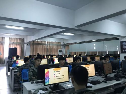 信息工程系举行2019级新生大数据技术与应用专业介绍会